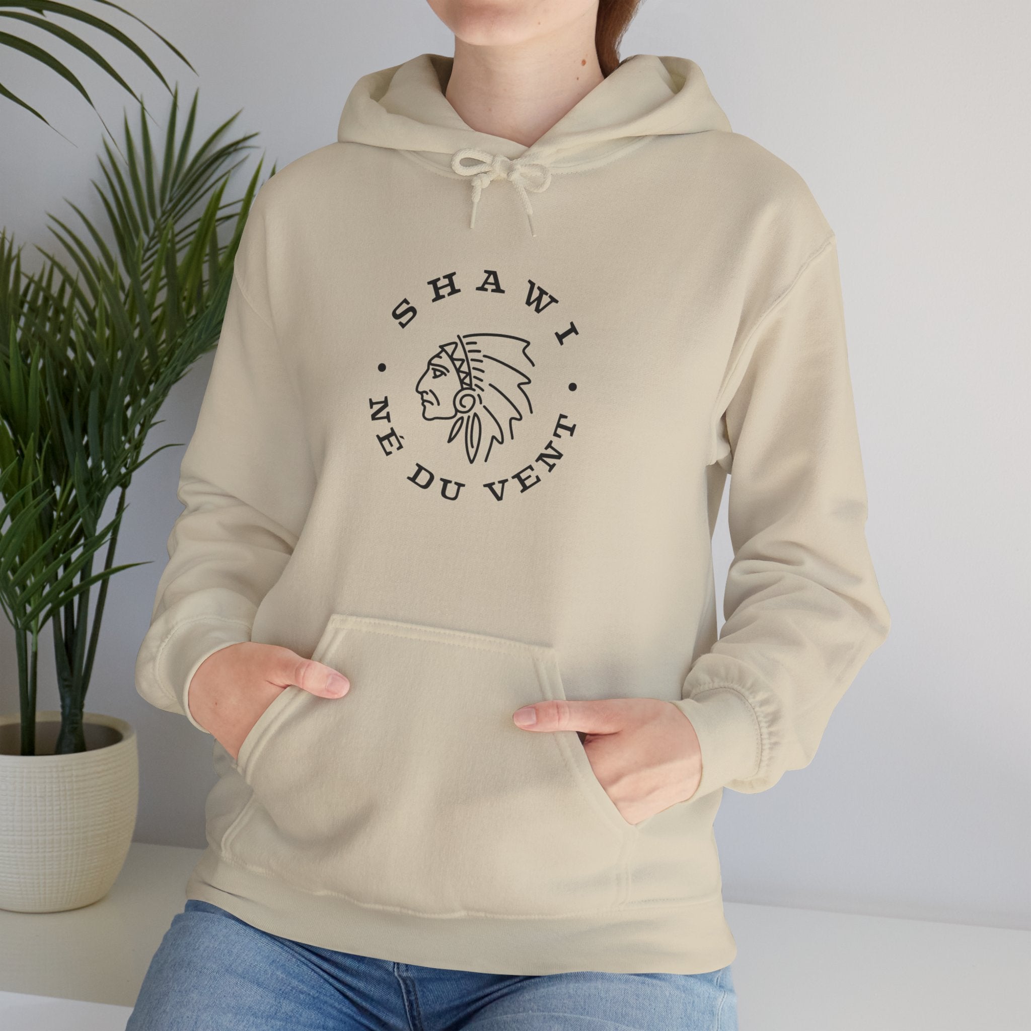 Shawi né du vent Unisex Heavy Blend™ Hooded Sweatshirt - Cozy & Stylish