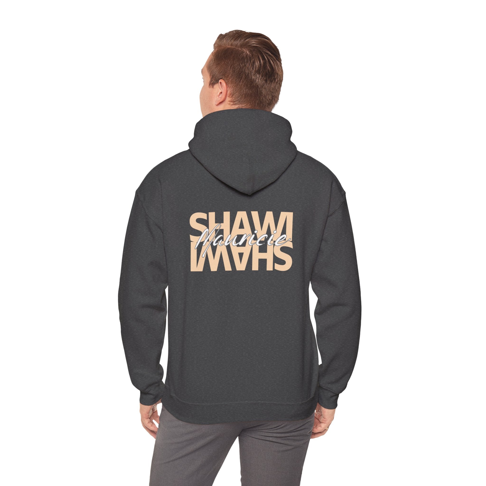 Shawi né du vent Unisex Heavy Blend™ Hooded Sweatshirt - Cozy & Stylish